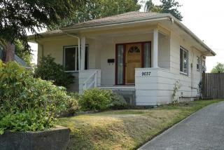 9037 32nd Ave, Seattle, WA 98115-3514