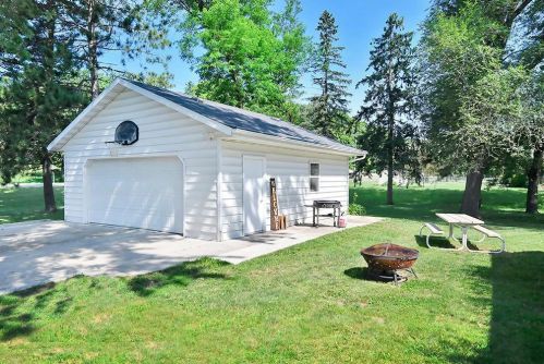 2855 2nd Ave, Faribault MN  55021-1902 exterior