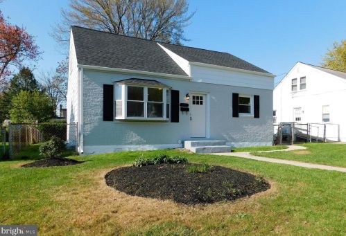 111 Vilone Rd, Wilmington, DE 19805-2052