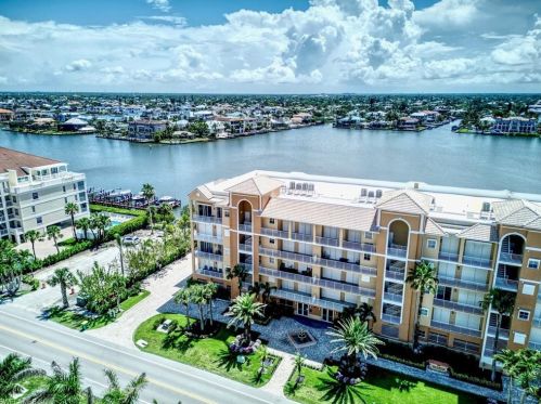 9566 Gulf Shore Dr, Naples, FL 34108-2014