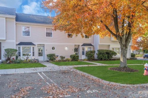 44 Dallenbach Ln, East Brunswick NJ  08816-5684 exterior