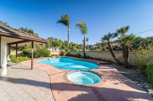745 Beaverbrook Ln, Glendora CA  91740-4505 exterior