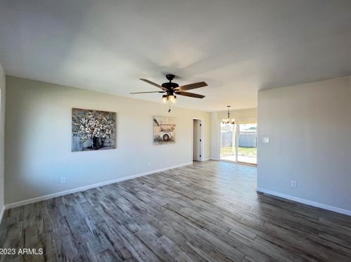 8540 32nd Dr, Phoenix, AZ 85051-9005