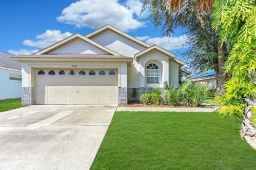 8014 Spring Creek Dr, Kissimmee, FL 34747-2240