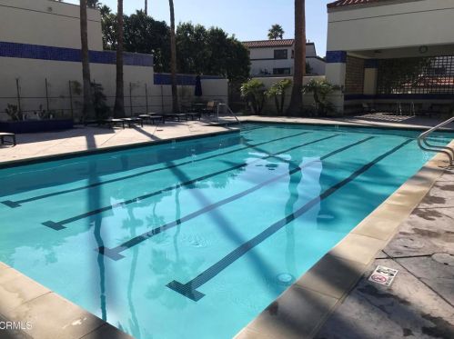 2043 Majorca Dr, Oxnard CA exterior