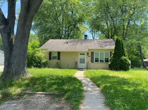 1521 Elm Ct, Valpo, IN 46383-4358