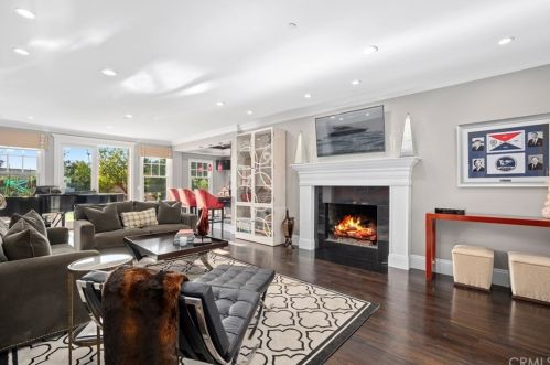 1921 Windward Ln, Newport Beach CA  92660-3816 exterior