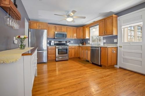 14 Towle Rd, Walpole MA 02081-2507 exterior