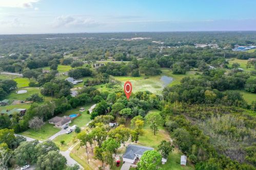 10115 Deer Ln, New Port Richey, FL 34654-1405