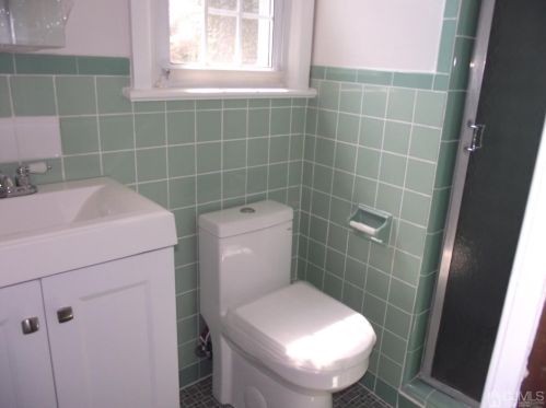 26 Logan Ln, Piscataway NJ  08854-5804 exterior