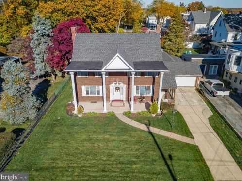 556 Leverington Ave, Philadelphia PA 19128-3314 exterior