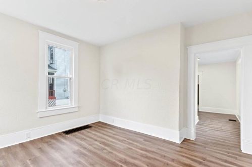 2132 Hoge Ave, Zanesville OH  43701-2130 exterior