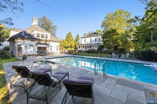 640 Ridgewood Ave, Ridgewood NJ  07450-3311 exterior