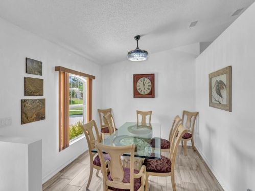 1573 Emerson Ln, Sebastian, FL 32958-6517
