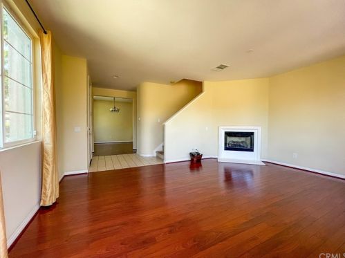 28414 Santa Rosa Ln, Santa Clarita, CA 91350-3248