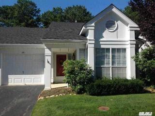 219 Glen Dr, Panamoka, NY 11961-1636