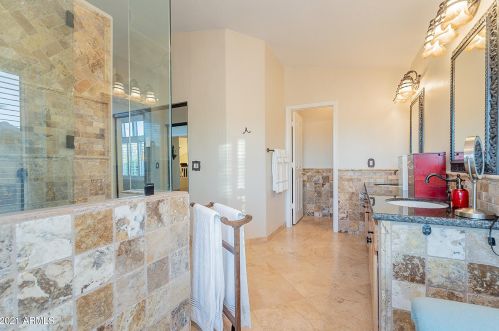 4456 Barwick Dr, Cave Creek AZ  85331-7847 exterior