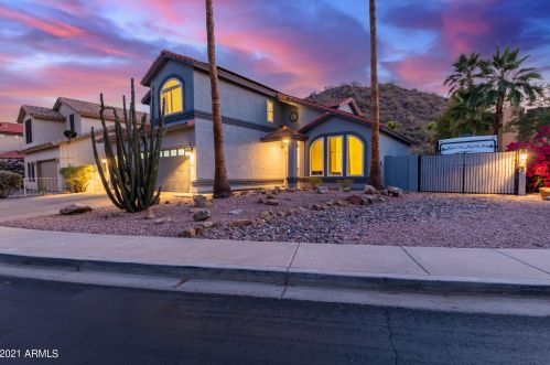 1925 Behrend Dr, Phoenix AZ  85024-1242 exterior