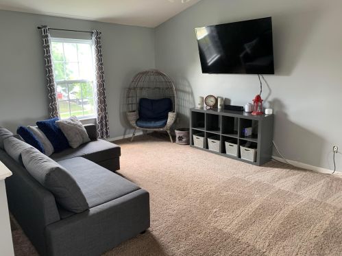 616 Barn St, Pataskala, OH 43062-8064