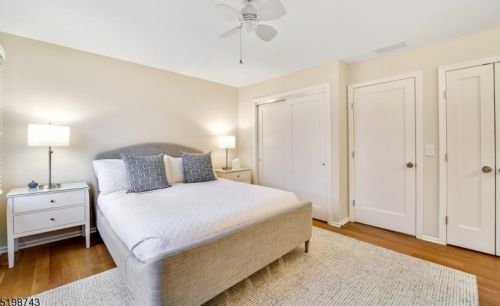 48 Cambridge Rd, Bedminster NJ  07921-1609 exterior