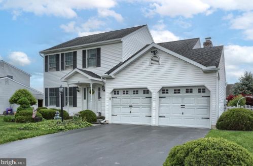 22 Blue Spruce Dr, West Enola, PA 17025-2078