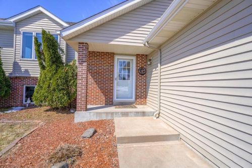 1452 142nd St, New Johannesburg WI  54017-6645 exterior