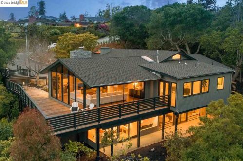108 Dudley Ave, Oakland, CA 94611-3539