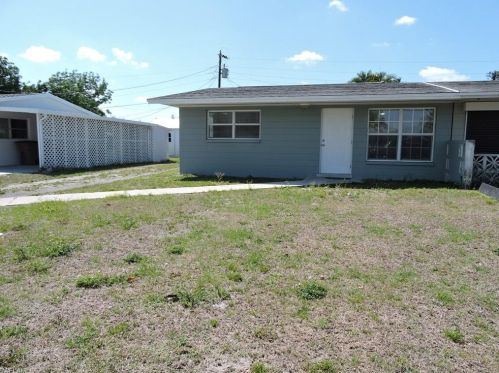 1112 Wesley St, Lehigh Acres, FL 33936-6510