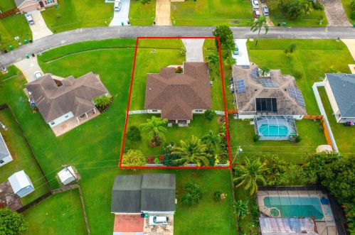 1968 Hillman St, Fort Pierce, FL 34953-1182