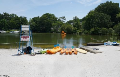 70 Broadway, Hopatcong NJ  07843-1147 exterior