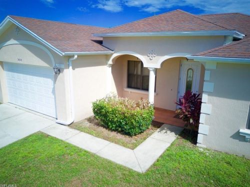 3808 35th St, Lehigh Acres, FL 33976-4250