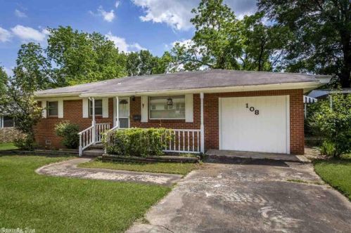 108 Bluebell Dr, North Little Rock, AR 72118-3524