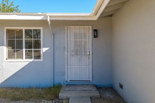 16434 Yucca Ave, Victorville CA  92395-3533 exterior