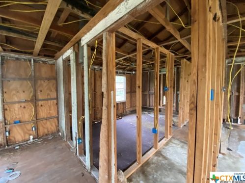 608 Benavides St, Green Lake, TX 77979-3324