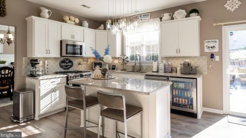 108 Lawrence Dr, Gilbertsville, PA 19525-9362