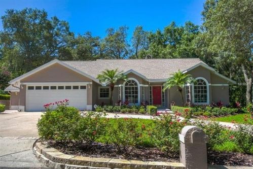 6868 Livingston St, Orlando, FL 32835-1228