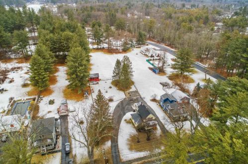 68 School St, Salem, NH 03079-2709