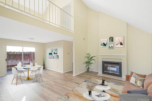 19829 Emmett Rd, Santa Clarita, CA 91351-4801