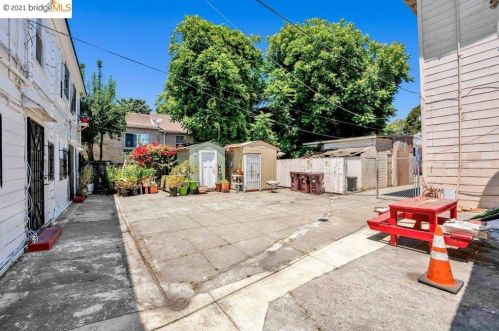 1521 9th St, Oakland CA  94607-1338 exterior