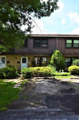 309 Cricketwood Ct, Canonsburg, PA 15317-2302