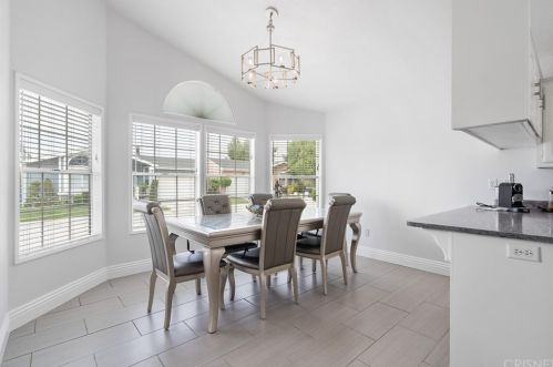 20049 Northcliff Dr, Santa Clarita CA  91351-5792 exterior