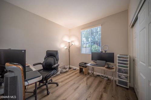 1117 Walnut Grove Ln, Simi Valley CA  93065-3394 exterior