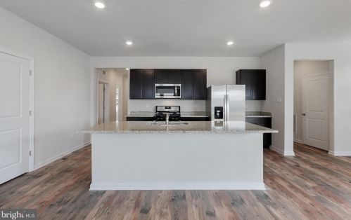 101 Brookside Ln, Gettysburg PA  17325-2026 exterior