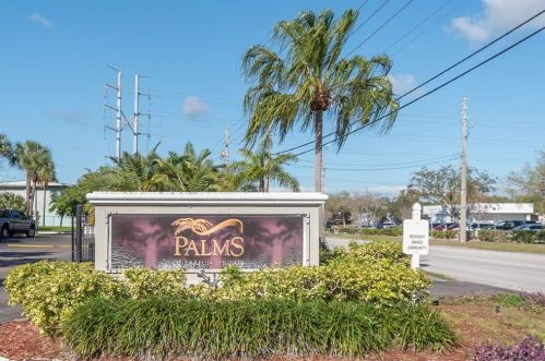 646 Haven Pl, Tarpon Springs, FL 34689-4861