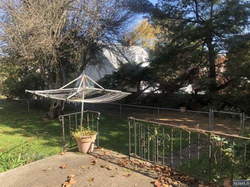 1447 Nelden Rd, Teaneck NJ  07666-6056 exterior