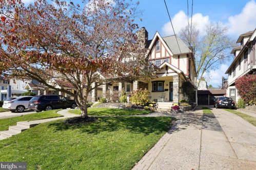 614 Georges Ln, Ardmore, PA 19003-1906