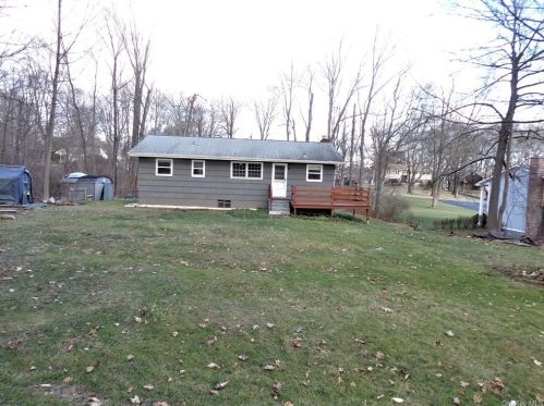 2873 Quinlan St, Yorktown Hgts NY  10598-2700 exterior