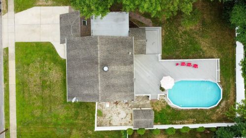 108 Bowling Ln, Deer Park, NY 11729-6708