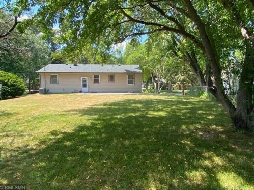4020 Cranbrook Dr, Saint Paul, MN 55110-4406