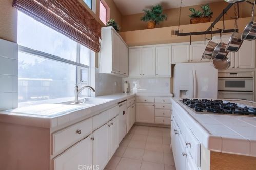 4884 Point Loma Pl, Oceanside CA  92057-3402 exterior